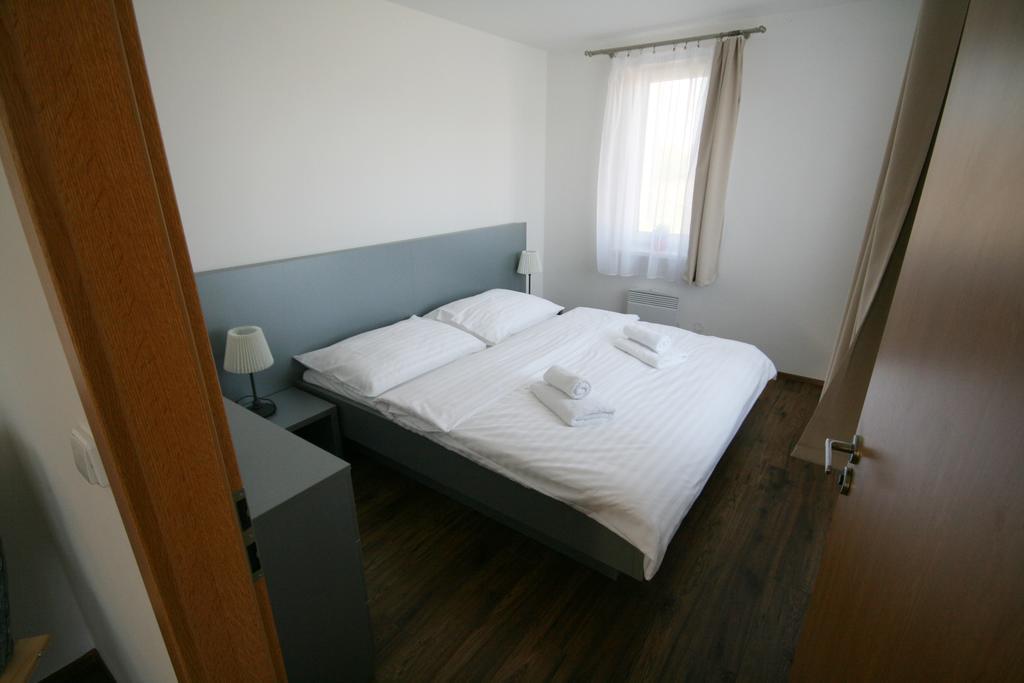 Apartmany Apollon Resort Леднице Экстерьер фото