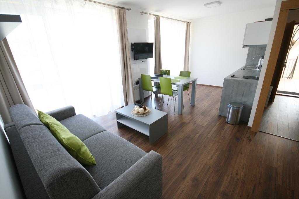Apartmany Apollon Resort Леднице Экстерьер фото