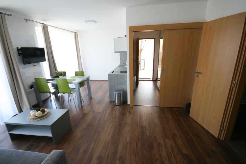Apartmany Apollon Resort Леднице Экстерьер фото